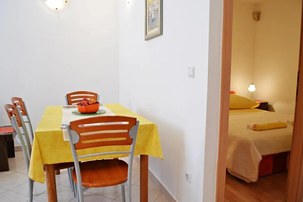 Apartment Klobuka Kaštela